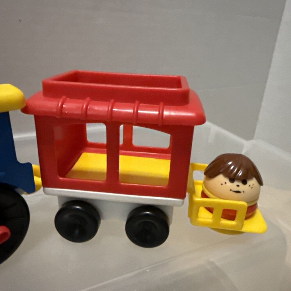 Vtg 1991 Fisher Price Chunky Little People Circus Train Engine & Red Car - Picture 3 of 12